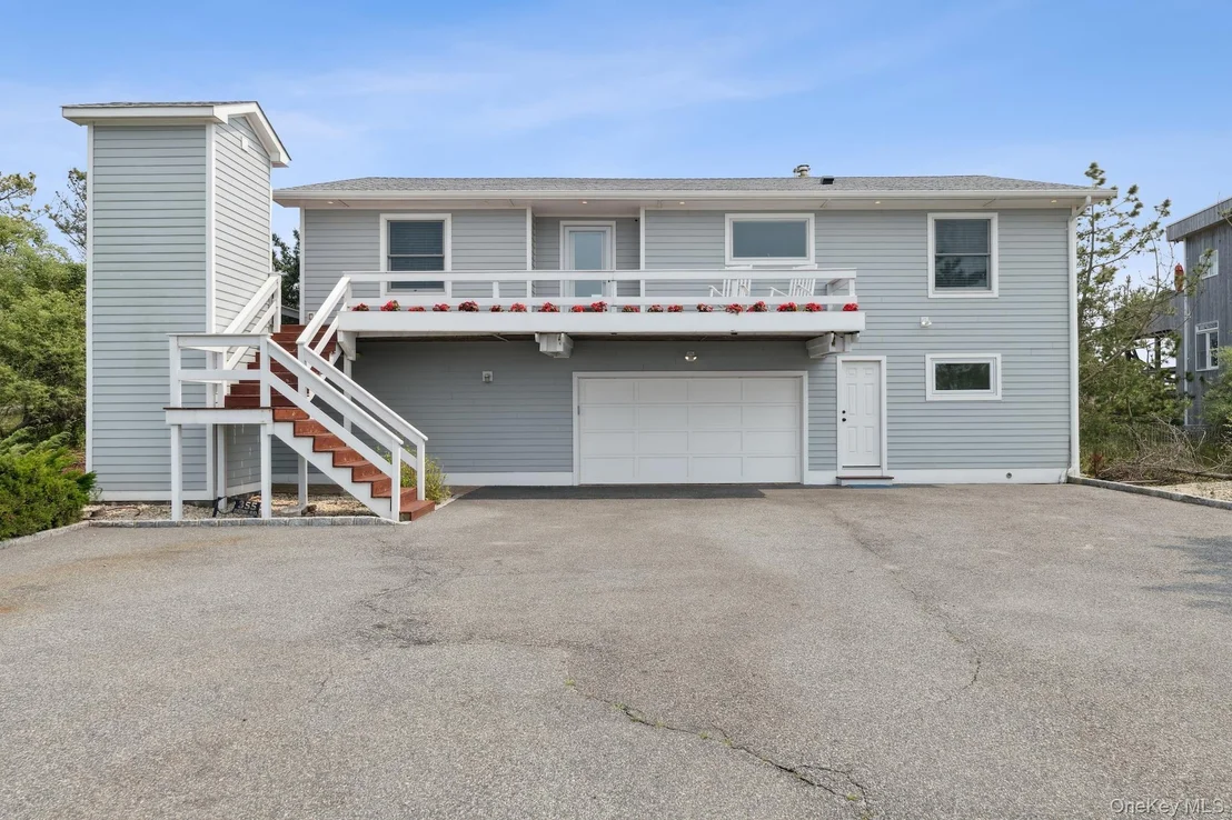 Photo of 355 Dune Rd