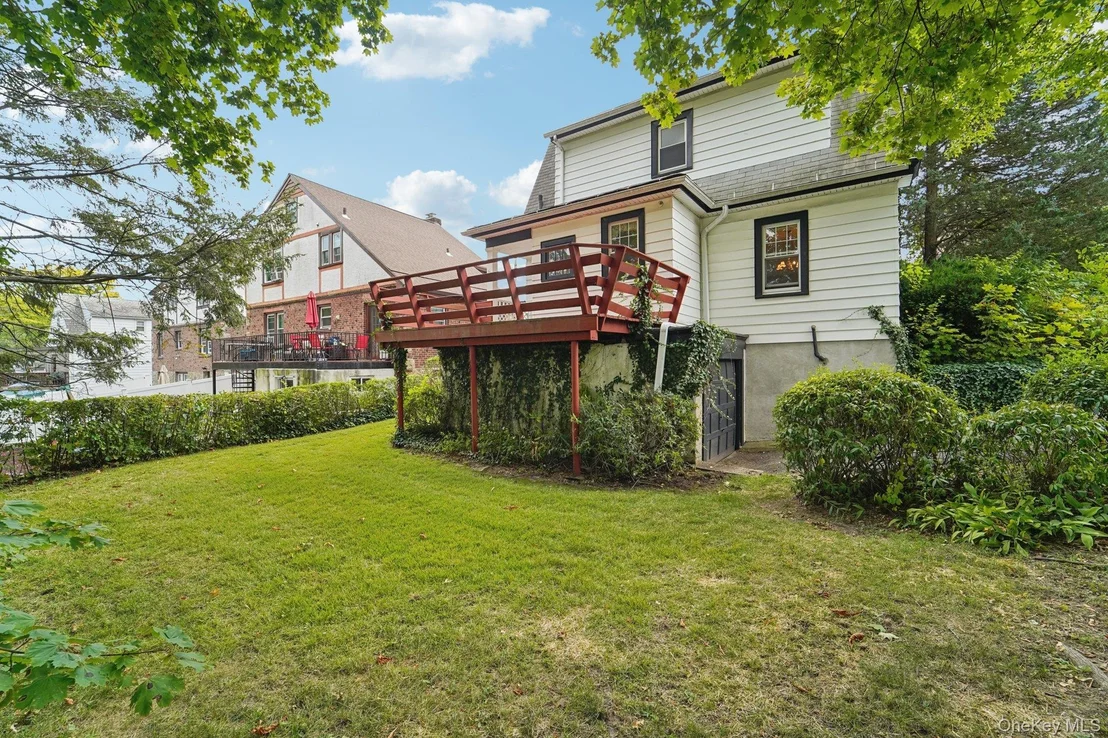 Photo of 115 Morsemere Avenue