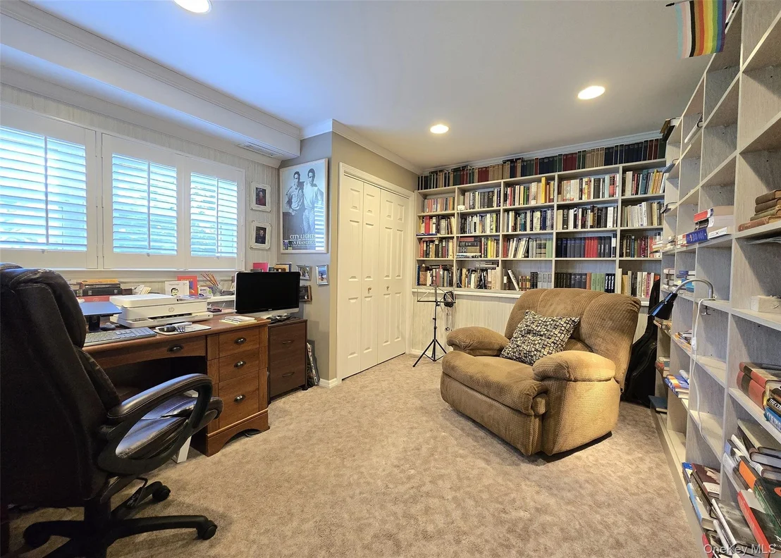 Photo of 261 Phyllis Drive