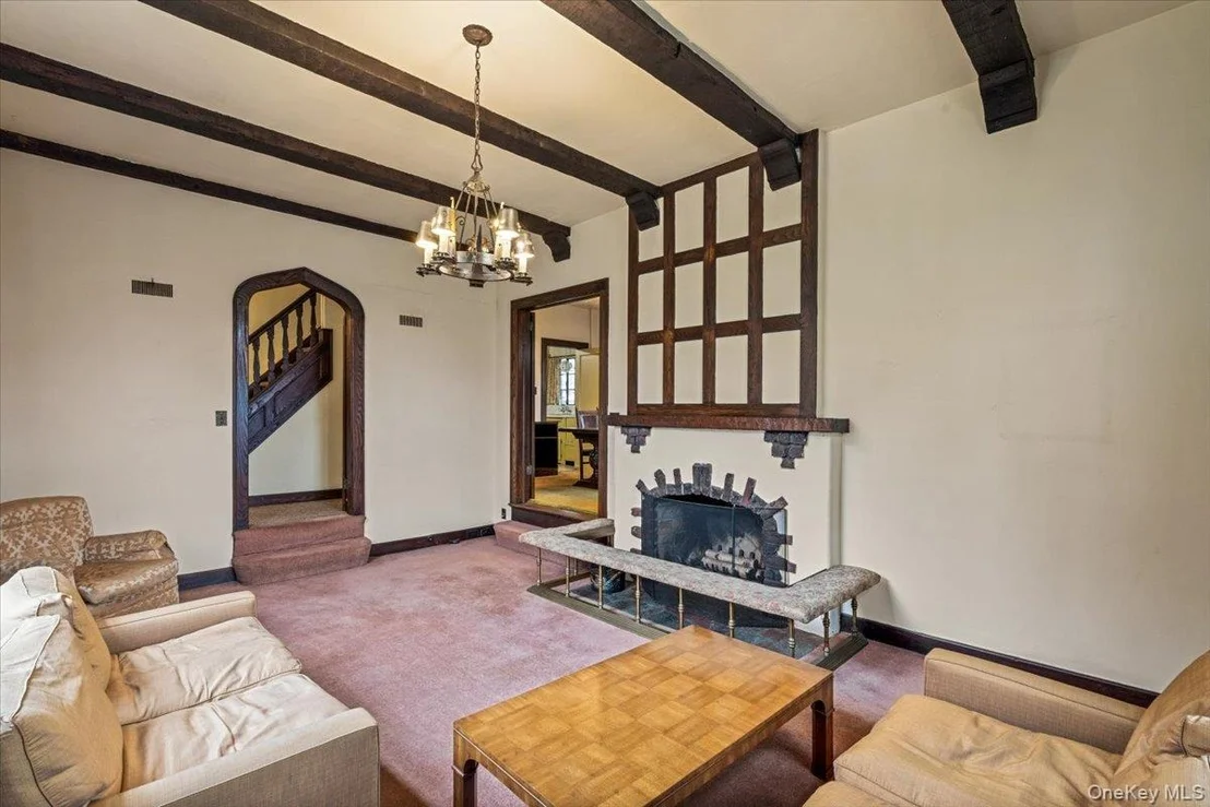 Photo of 32-29 Parsons Boulevard