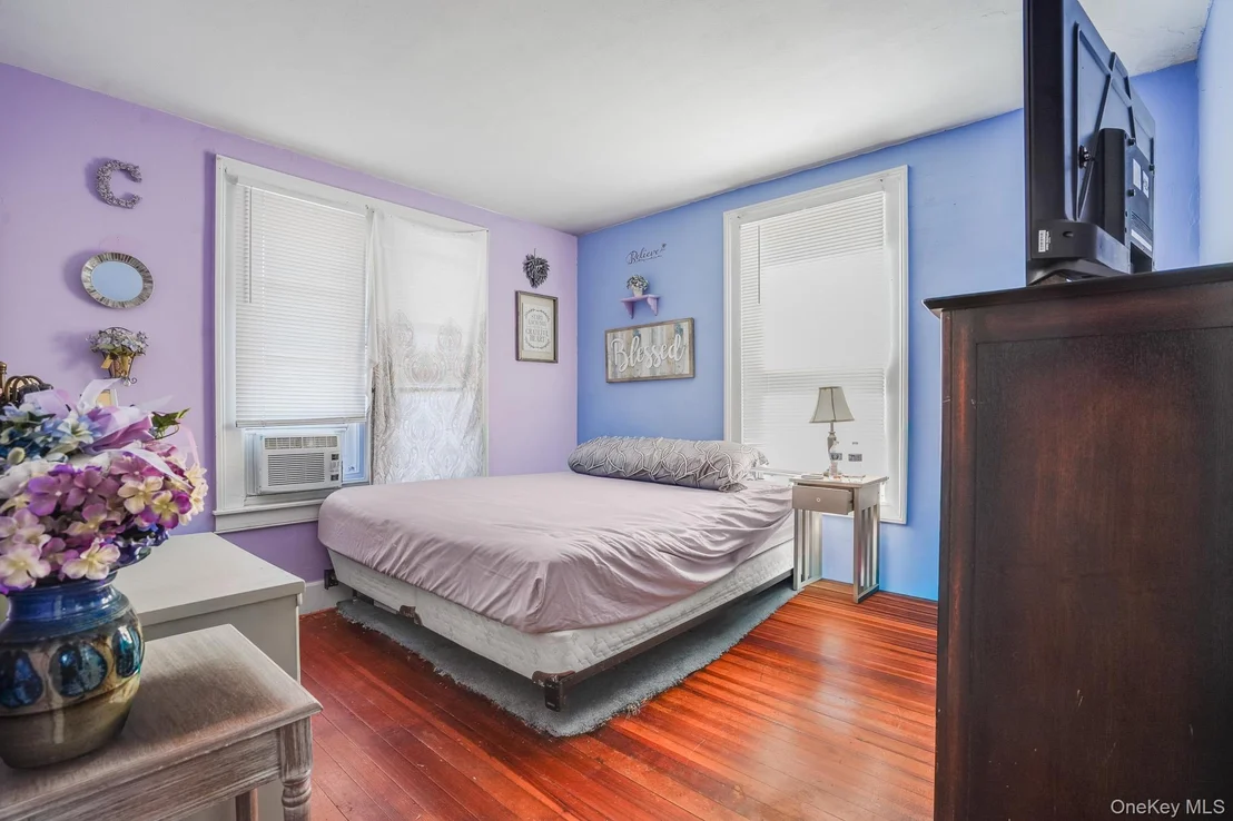 Photo of 23 Lewis Avenue