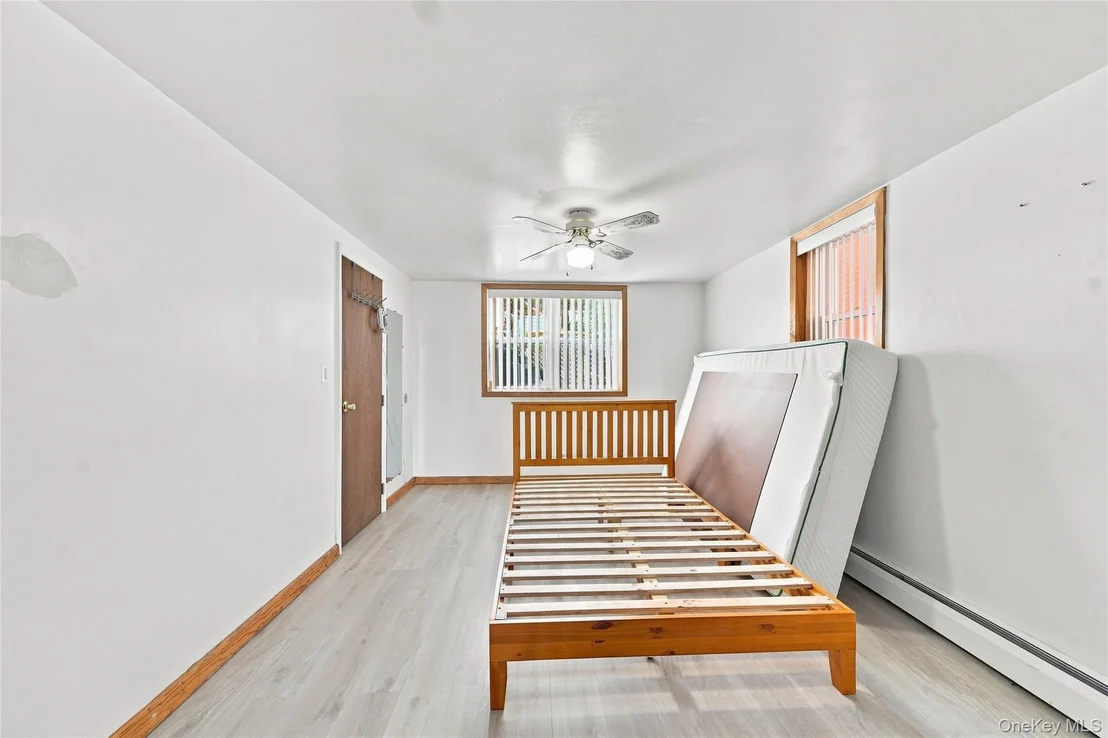 Photo of 1921 Edison Avenue