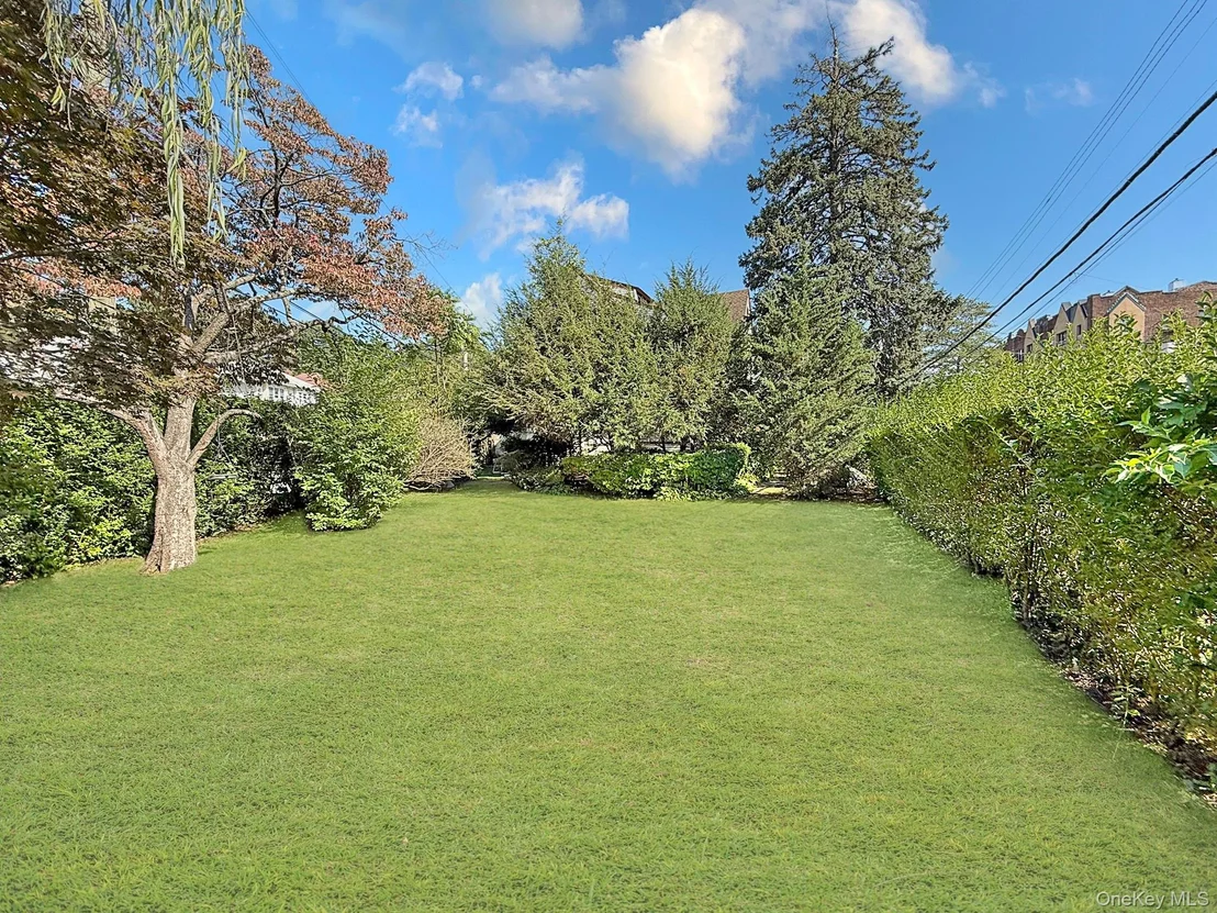 Photo of 87 Brookside Avenue