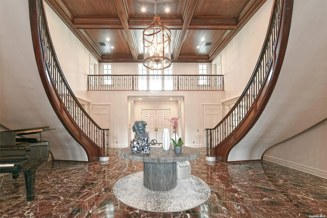 Photo of 9 Colonial Drive