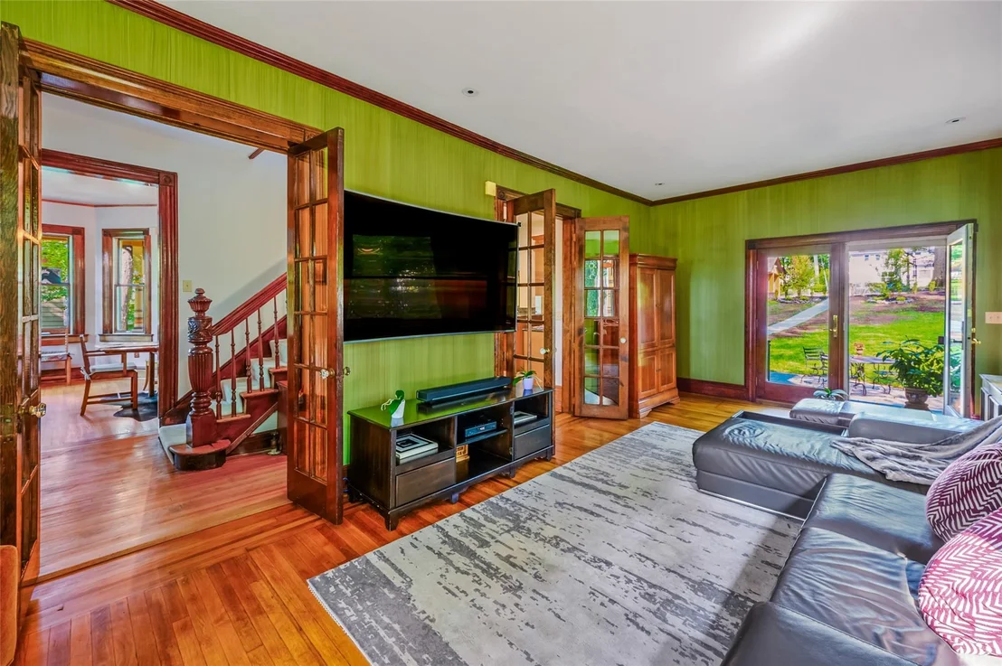 Photo of 33 Ridge Road