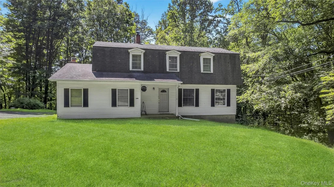 Photo of 300 Estrada Road
