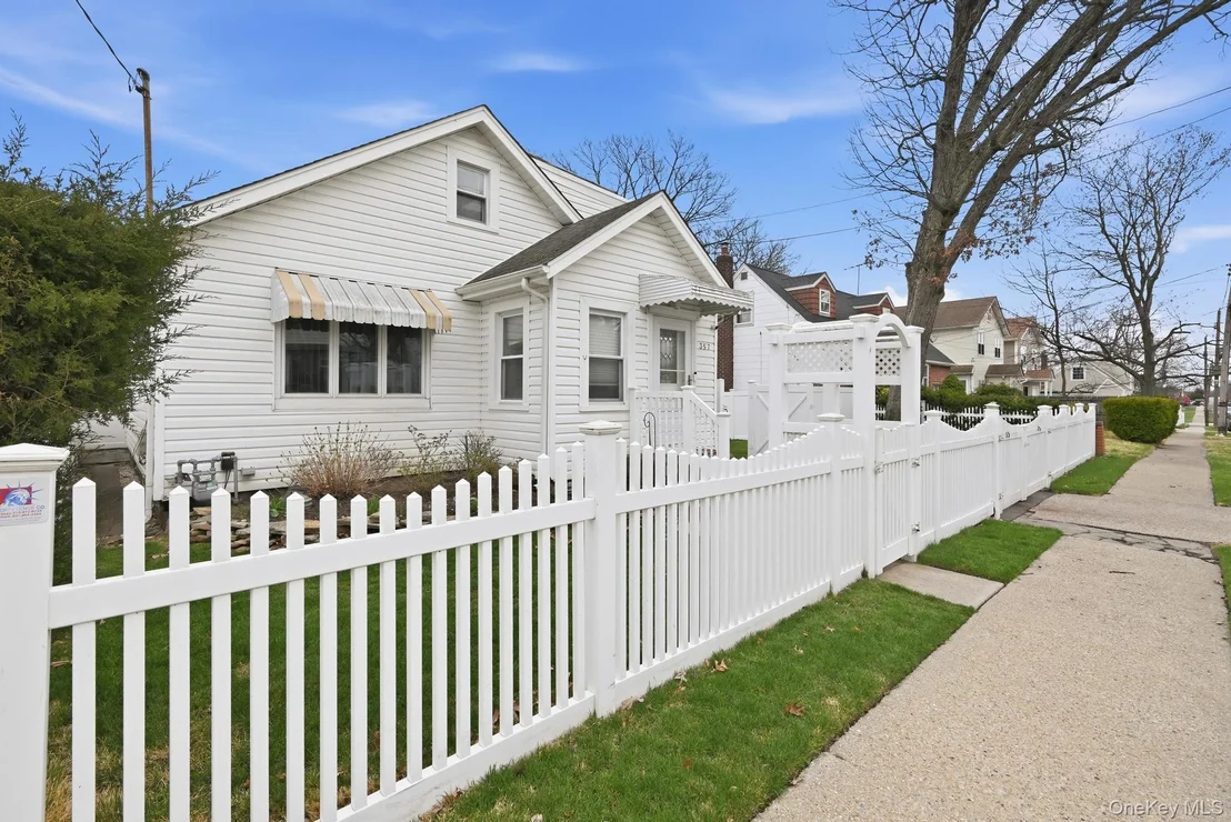 Photo of 357 Kirkman Avenue