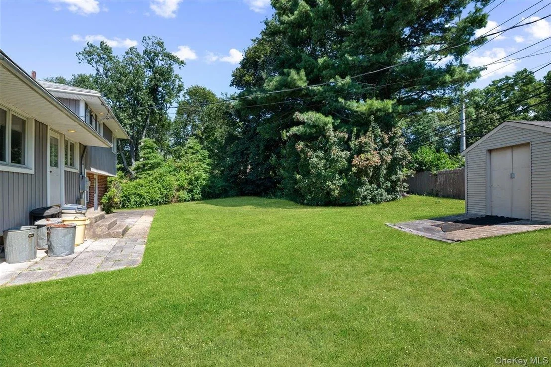 Photo of 331 Woodbridge Lane