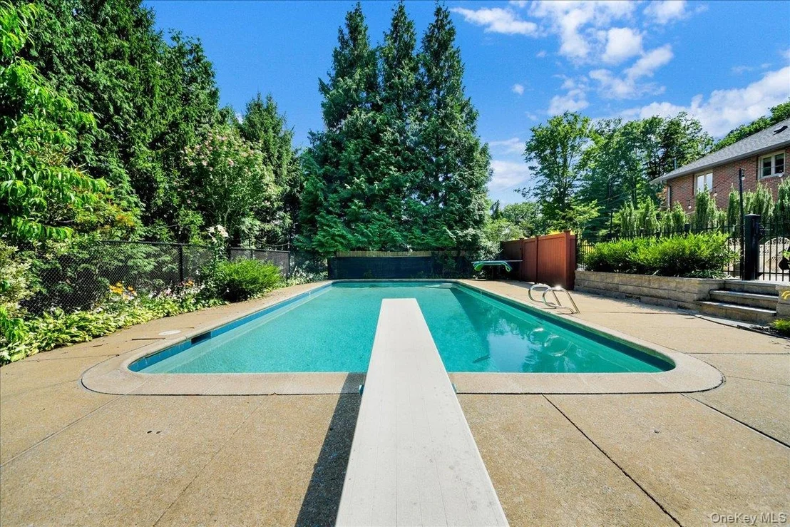 Photo of 236 Westlake Drive