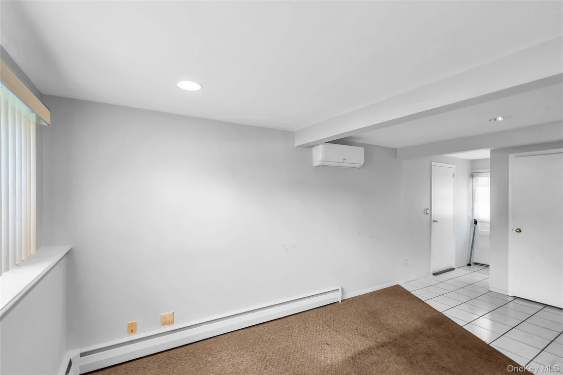 Photo of 4 Crabapple Lane