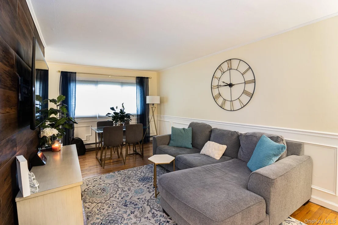 Photo of Unit 36A at 2449 Union Boulevard