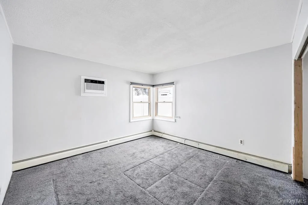 Photo of 143 Blacksmith Road E