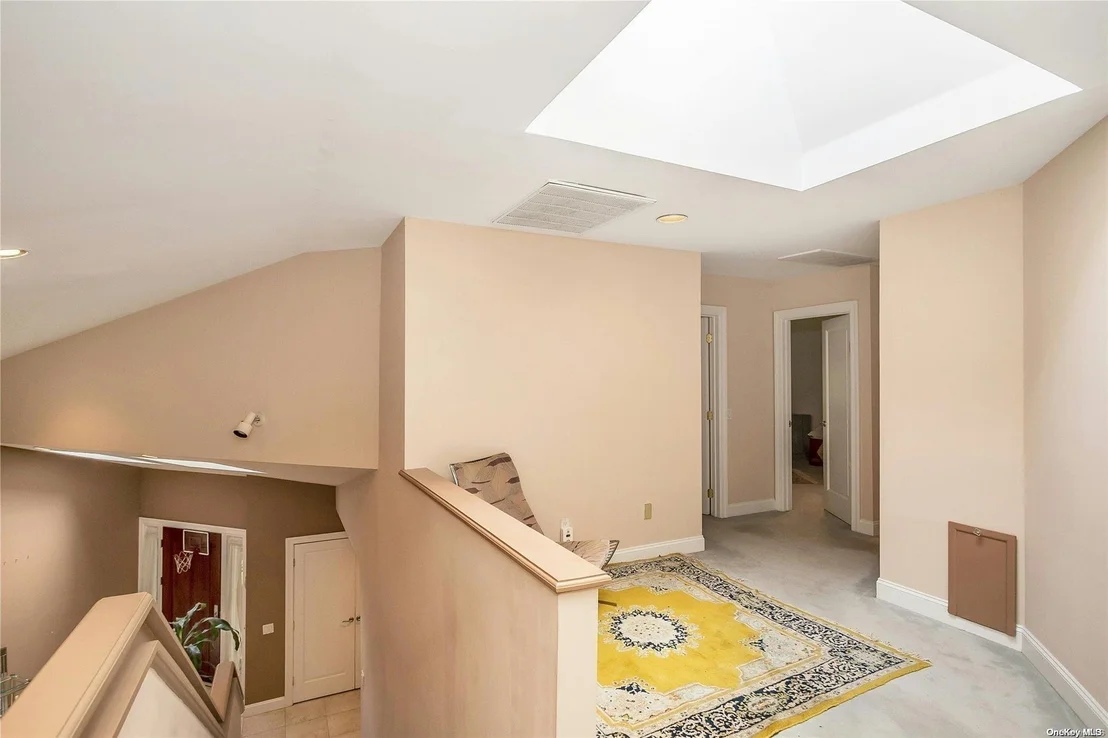 Photo of 35 Center Drive