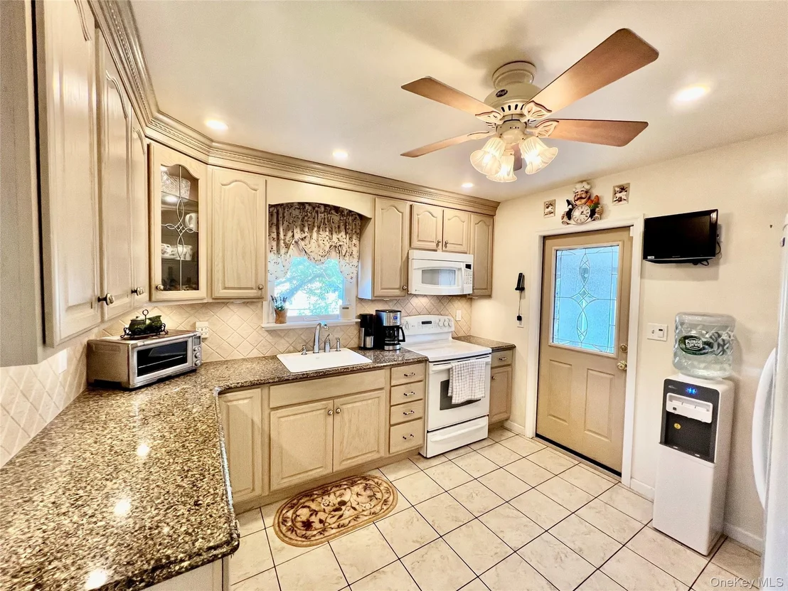 Photo of 199 Claxton Avenue