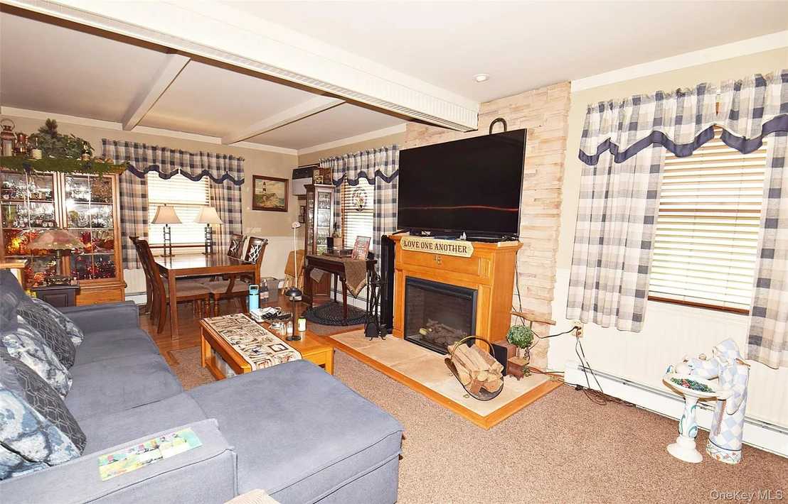 Photo of 48 Barnyard Lane