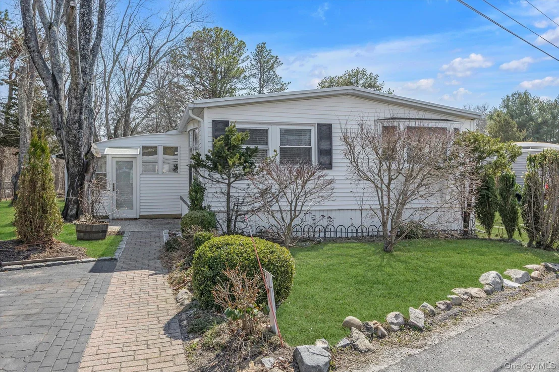 Photo of 74 Maple St