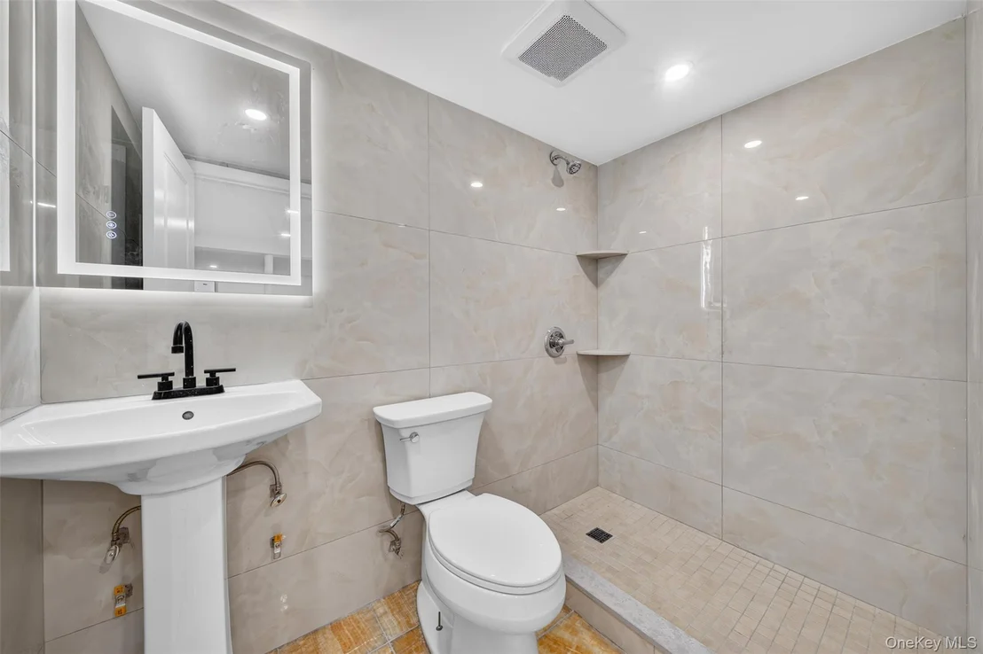 Photo of 58 Willets Drive
