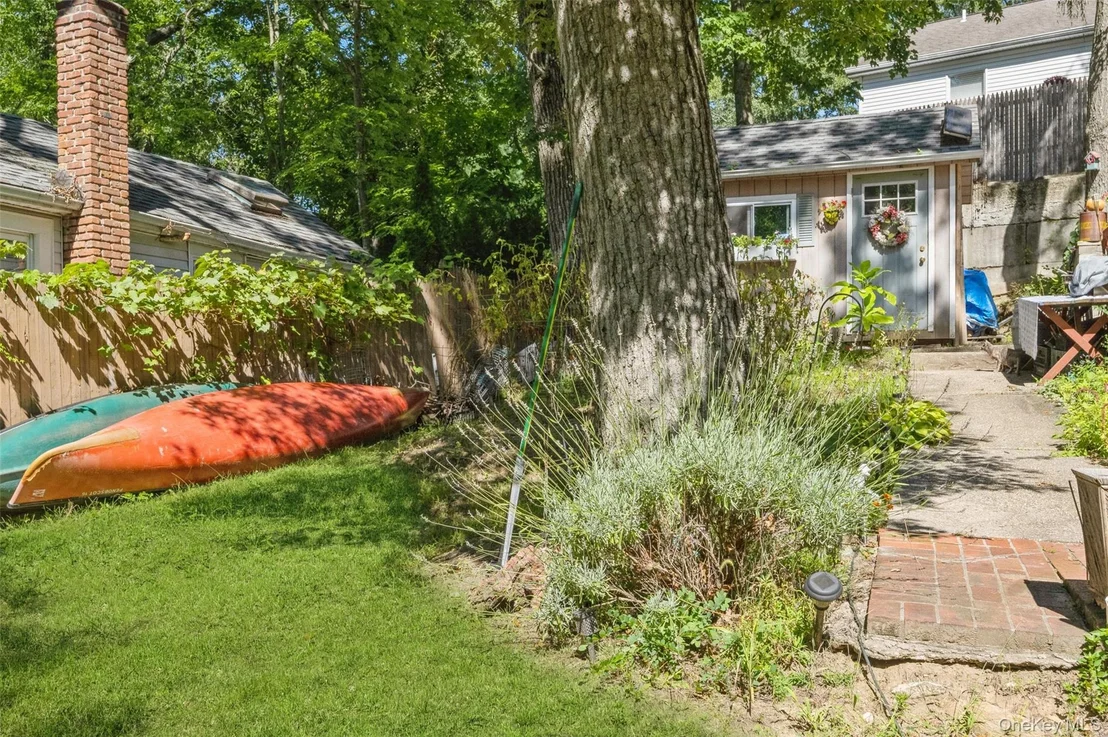 Photo of 25 Tamarack Road