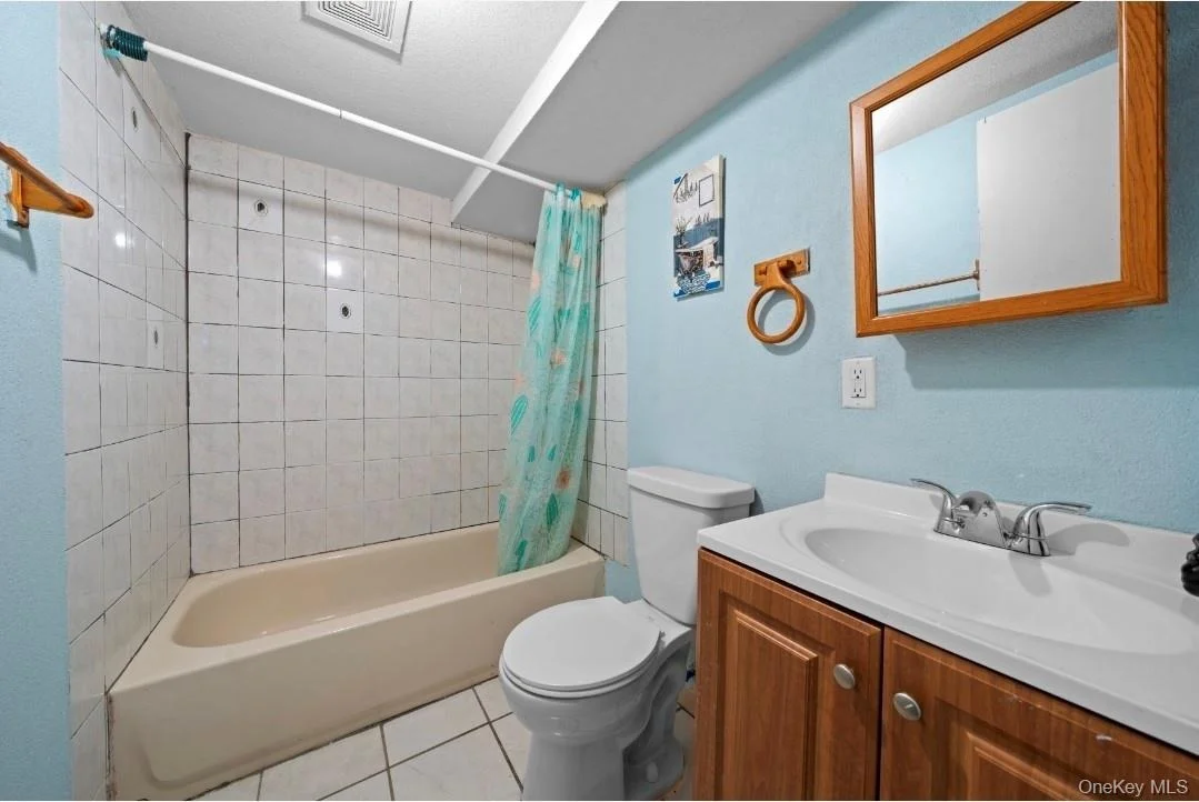 Photo of 225 Windsor Parkway