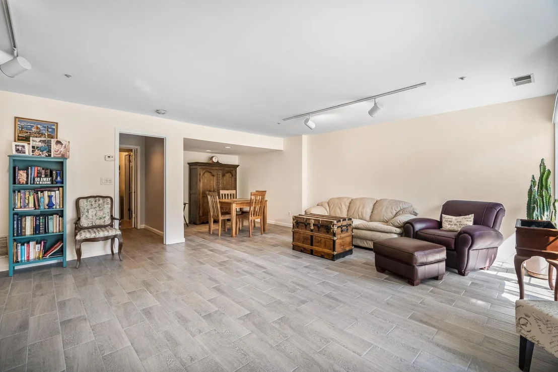 Photo of 301 Pondside Drive