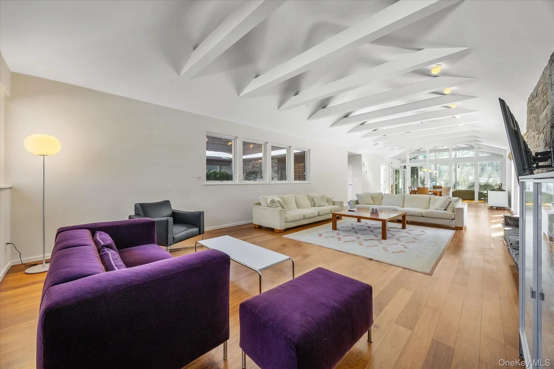 Photo of 20 Henhawk Road