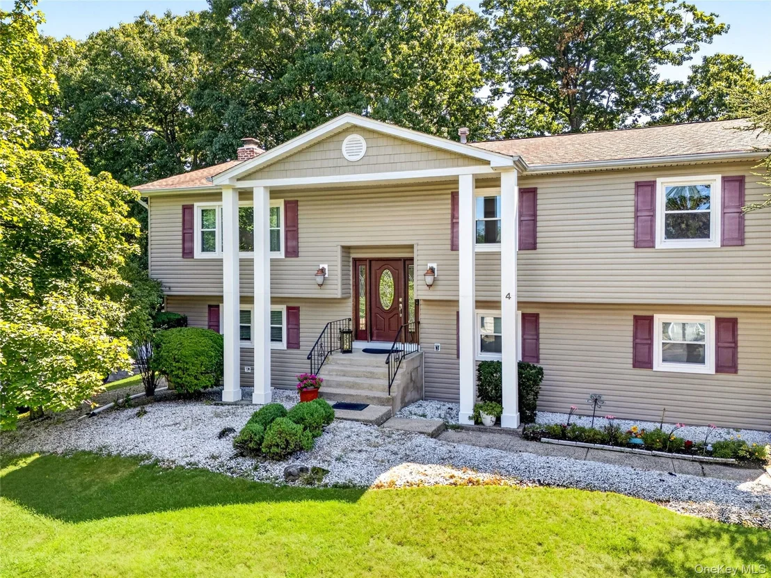 Photo of 4 Rockridge Drive