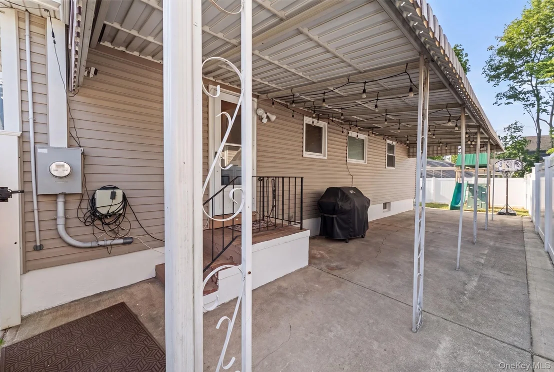 Photo of 30 44th Street