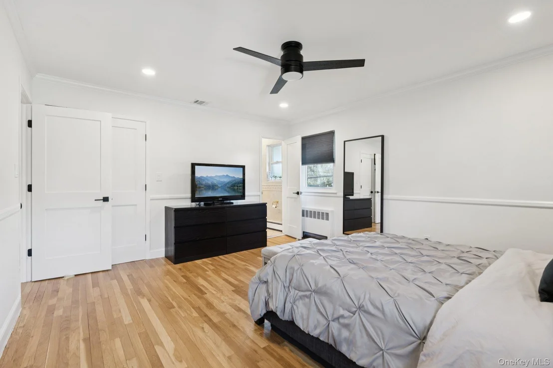 Photo of 15 Wayland Road