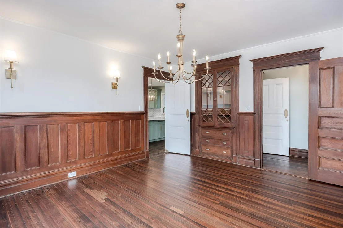 Photo of 131 Ostrander Avenue