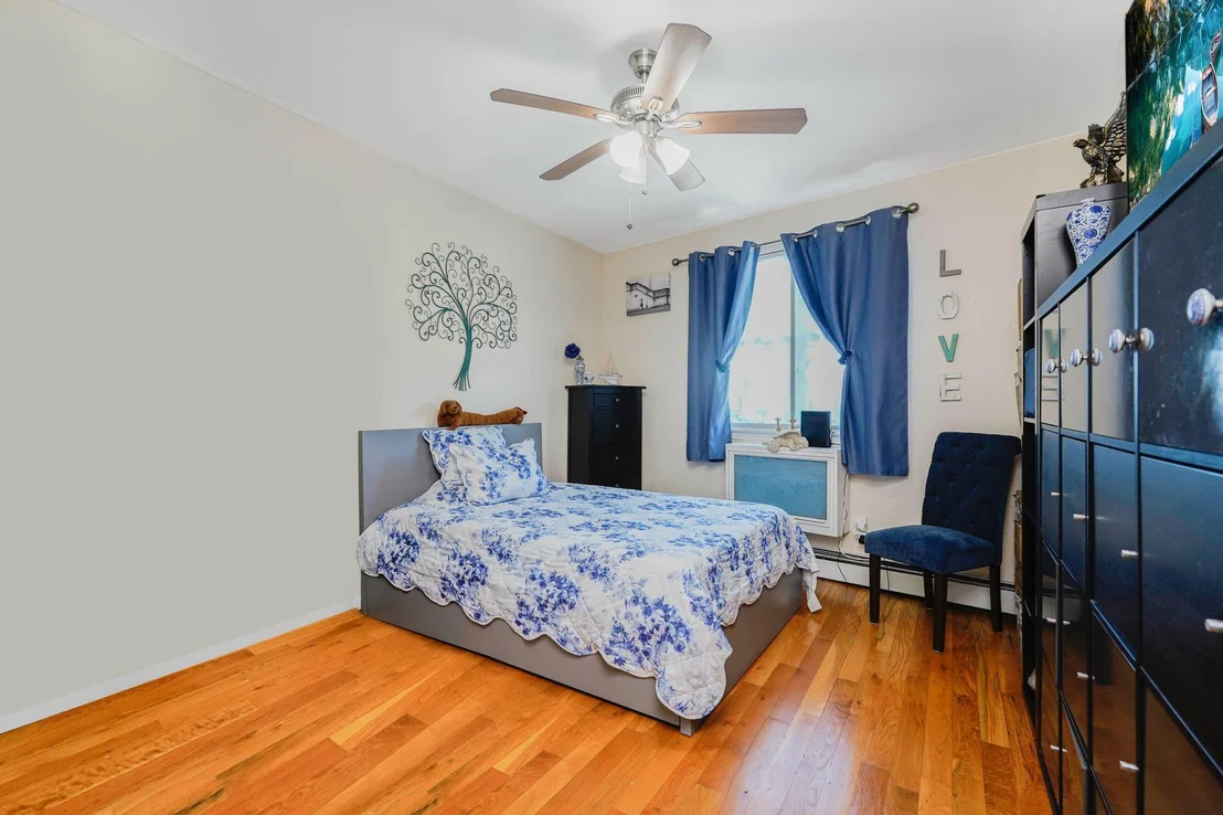 Photo of Unit 3D at 2695 Shell Road