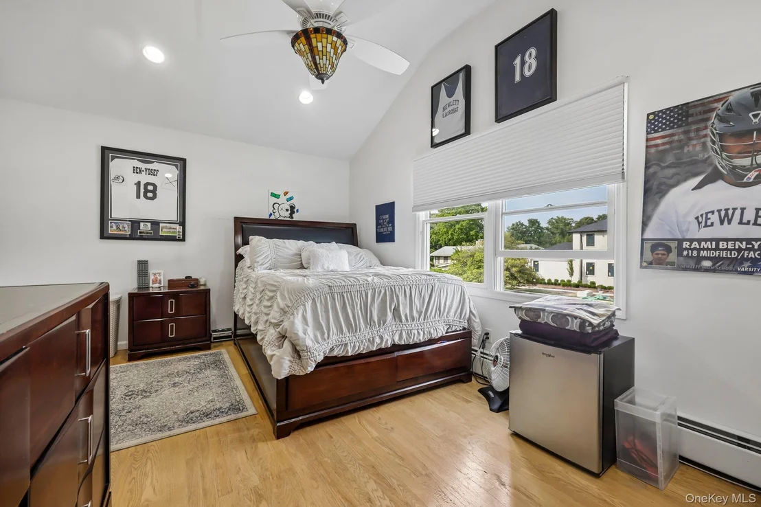 Photo of 1304 Harbor Road