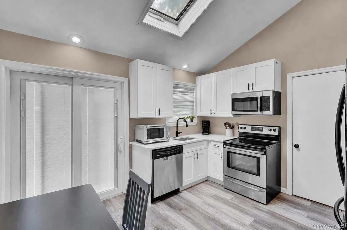 Photo of 84 Palm Road