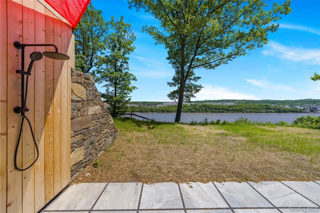 Photo of 8 River Vista Drive