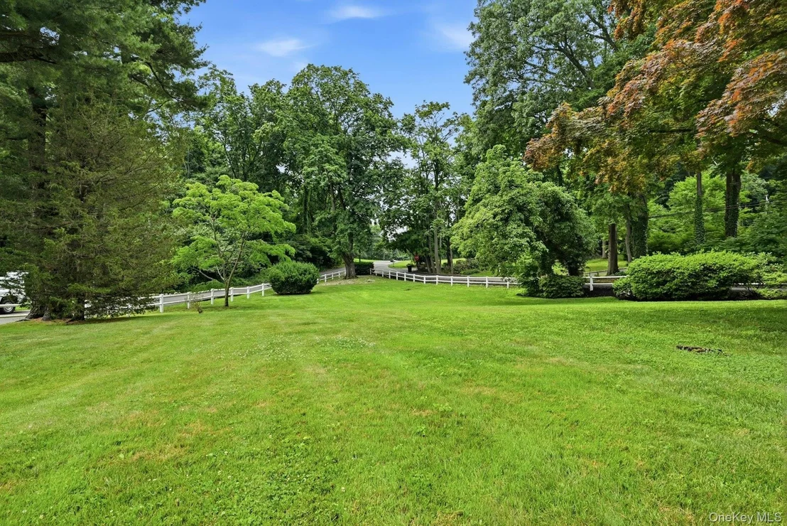 Photo of 39 Upper Drive