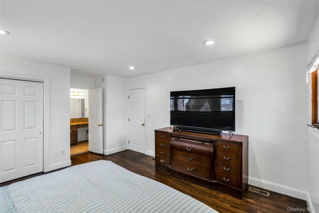 Photo of 15 Fairway Drive