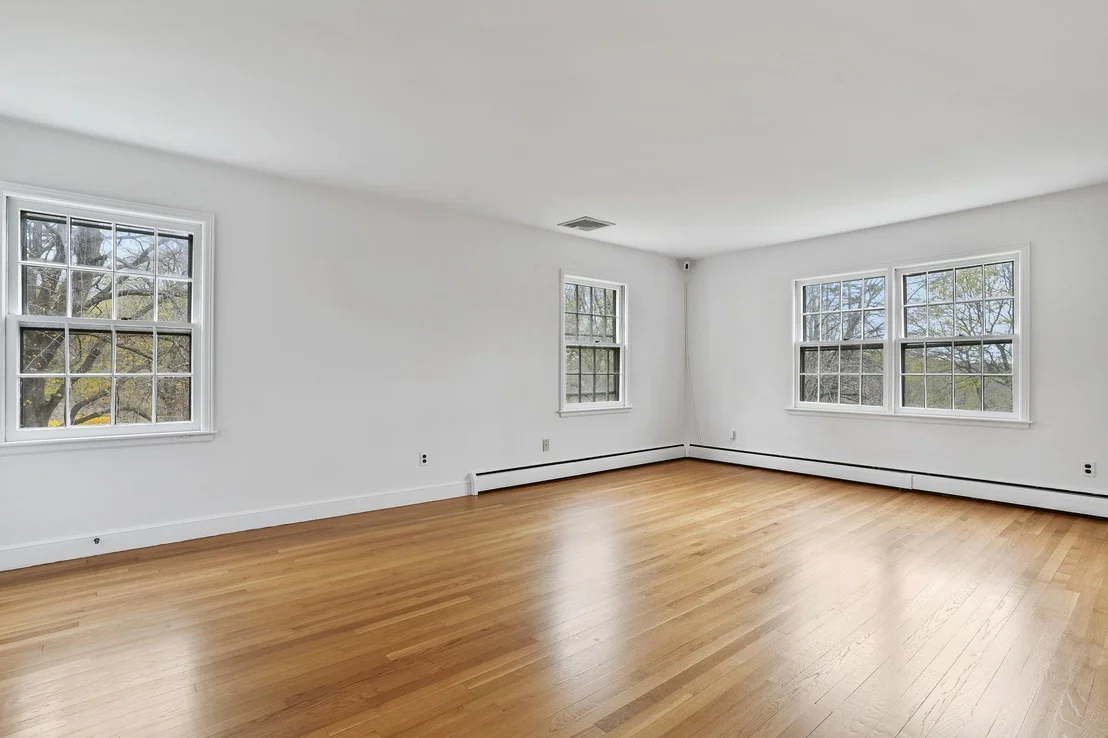 Photo of 23 Round Hill Road
