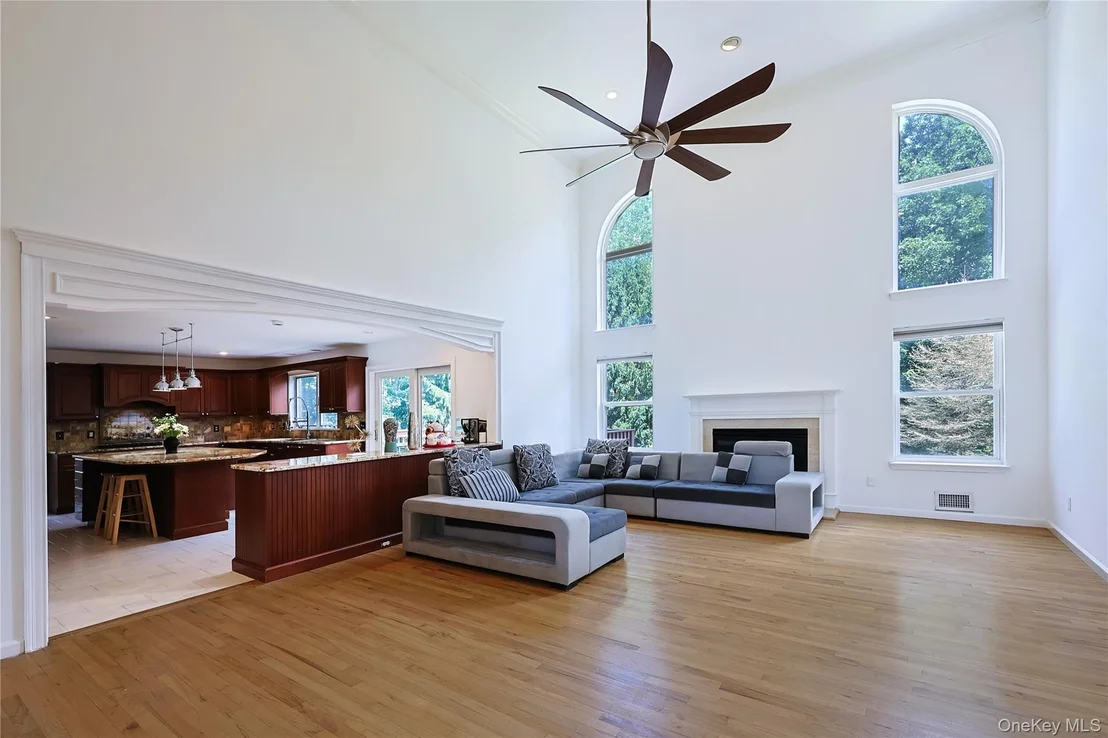 Photo of 1010 Pine View