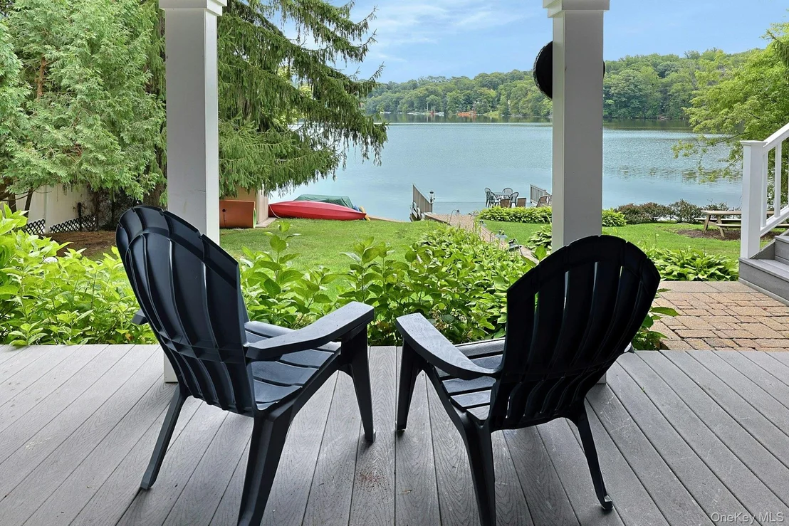 Photo of 11 Lakeside Road