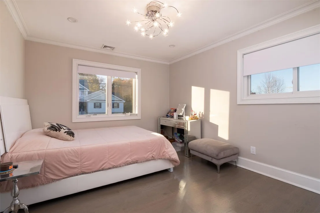 Photo of 6 Hubbard Circle