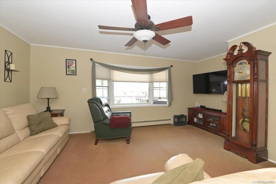 Photo of 876 Mayer Drive