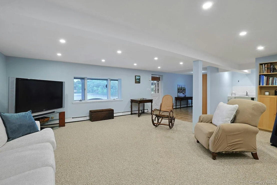 Photo of 11 Lakeside Road