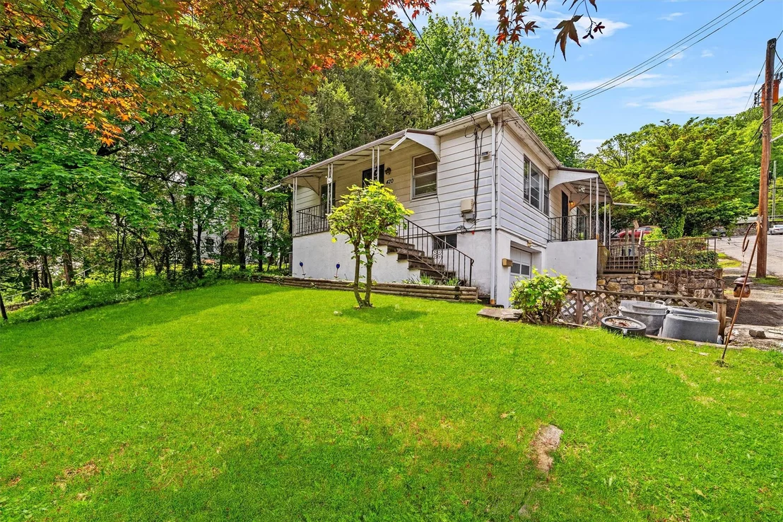 Photo of 420 Nelson Avenue