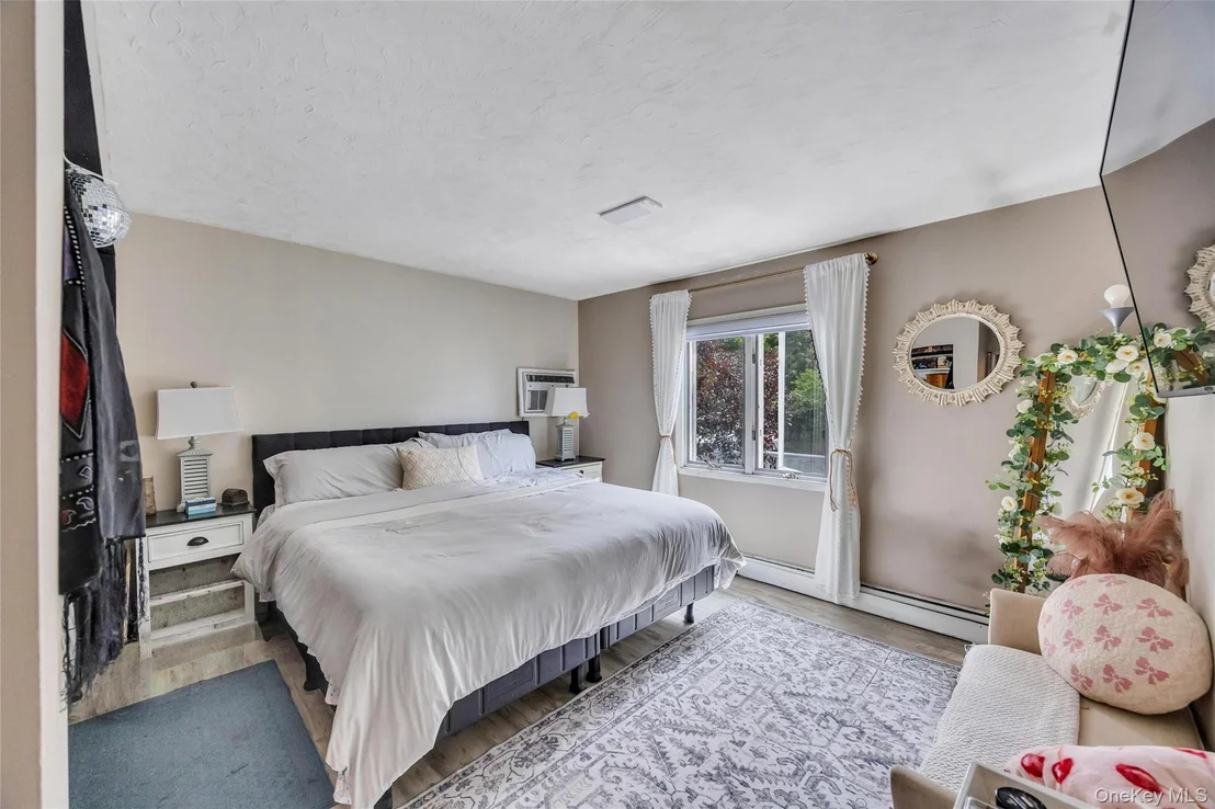 Photo of 115 Dahlia Drive