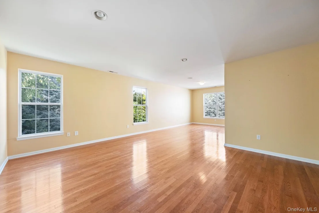 Photo of 421 Vassar Place