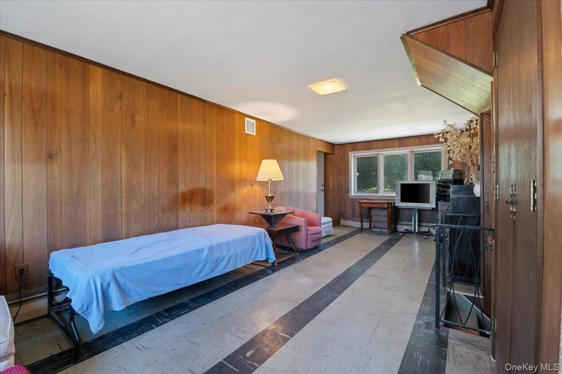 Photo of 331 Woodbridge Lane
