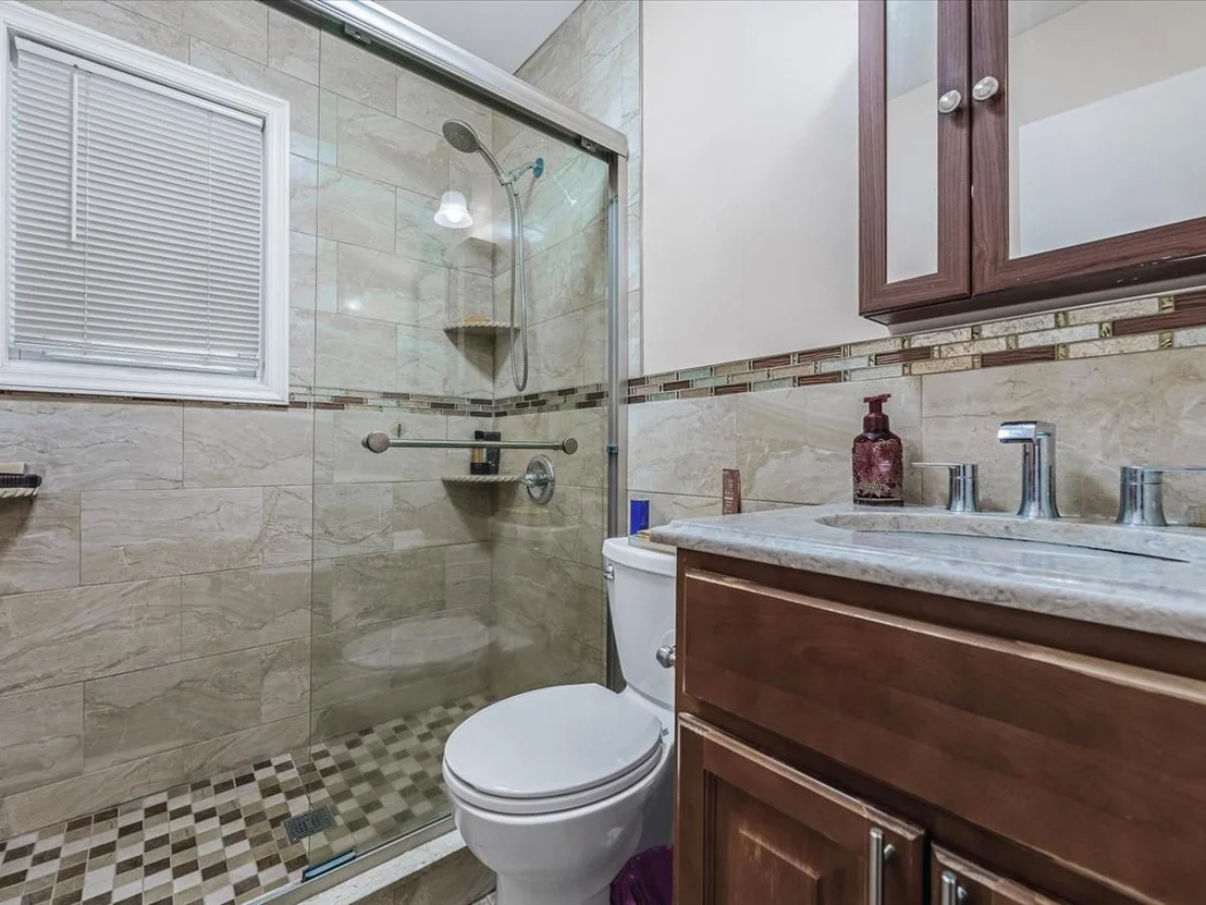 Photo of 453 Christopher Avenue