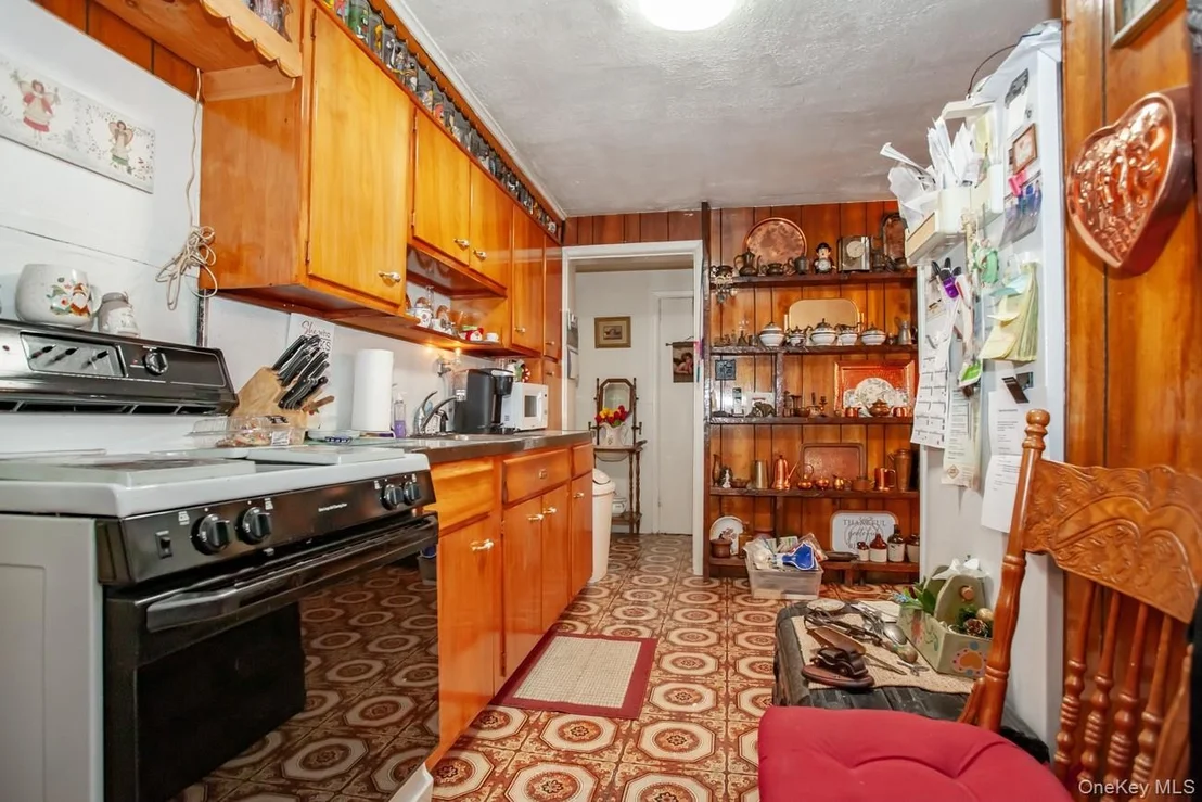 Photo of 211 Broadway
