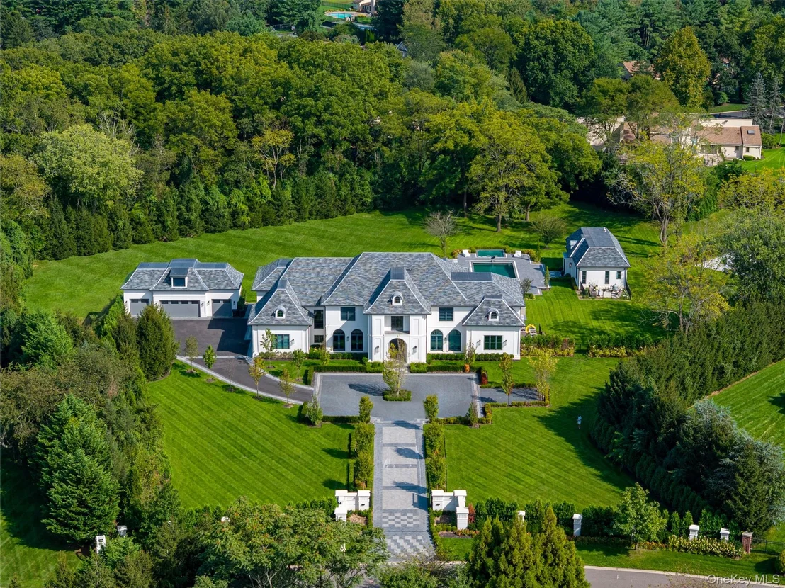 Photo of 18 Evergreen Way