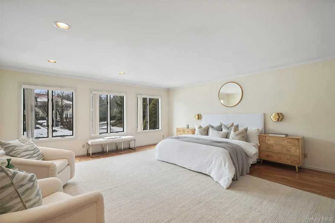 Photo of 14 Lakeside Drive