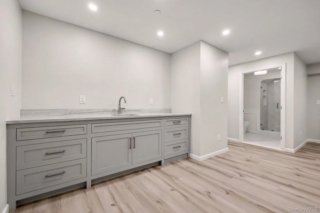 Photo of 32 Valimar Boulevard